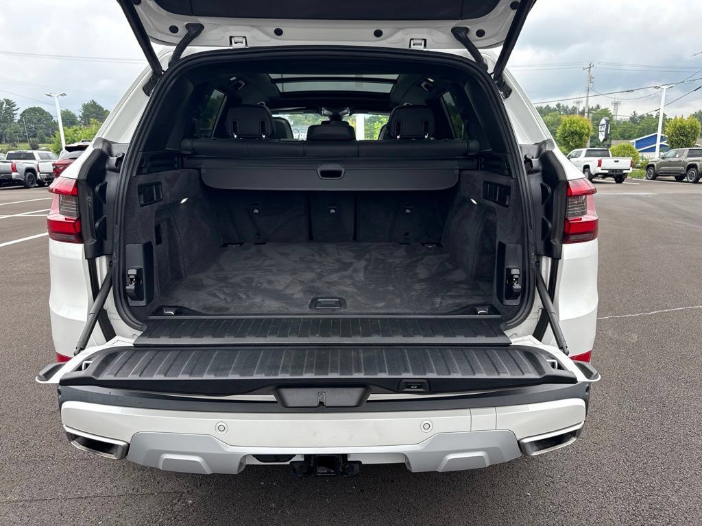 Used 2021 BMW X5 xDrive40i w/ Premium Package 2 AWD/4WD image 4
