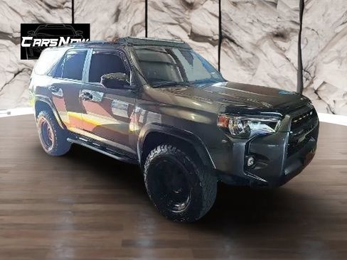 Used 2022 Toyota 4Runner SR5 AWD/4WD image 1