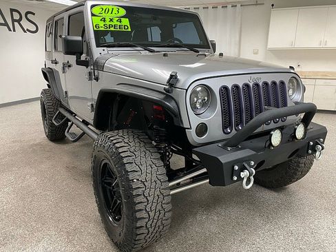Used 2013 Jeep Wrangler Unlimited Sport image 3