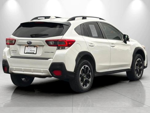 Used 2023 Subaru Crosstrek 2.0i Premium image 2