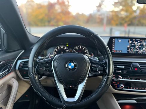 Used 2017 BMW 530i xDrive image 13