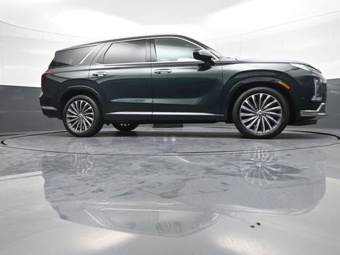 Used 2024 Hyundai Palisade Calligraphy image 31