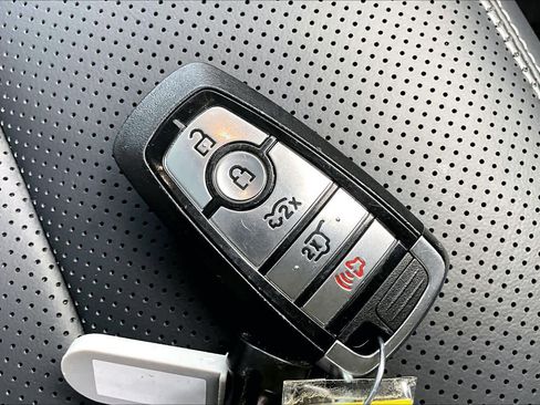 Used 2025 Ford Mustang Mach-E Premium AWD/4WD image 19