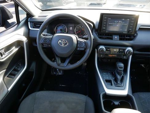 Certified 2021 Toyota RAV4 XLE AWD/4WD image 11