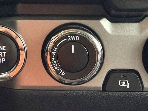 Used 2023 Toyota Tacoma SR5 AWD/4WD image 23