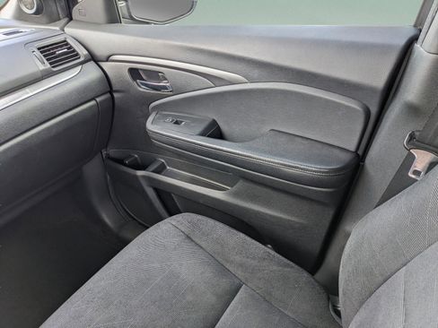 Used 2022 Honda Pilot Sport image 14