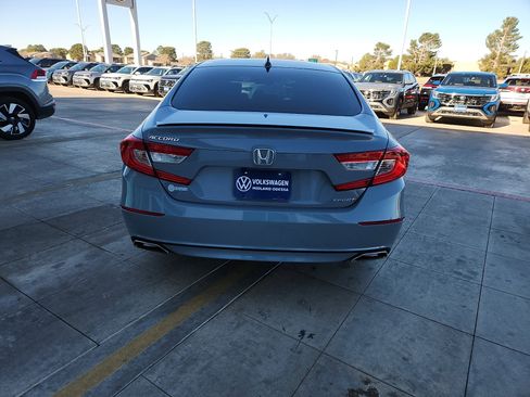 Used 2022 Honda Accord Sport image 6