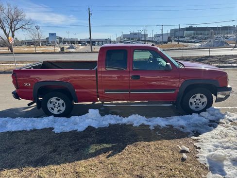 Used 2004 Chevrolet Silverado 1500 4x4 Extended Cab w/ Z71 Convenience Package 1 image 6