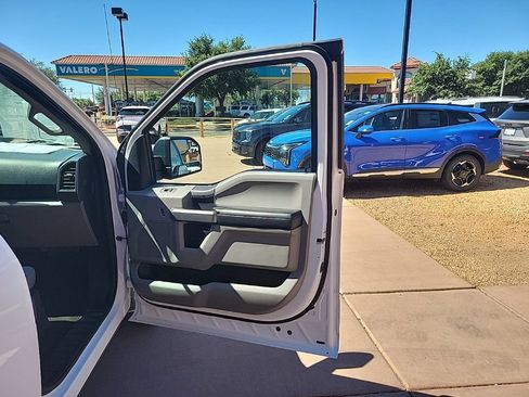 Used 2018 Ford F150 XLT RWD image 16