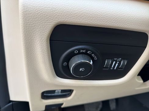 Certified 2022 Jeep Grand Cherokee Limited image 10