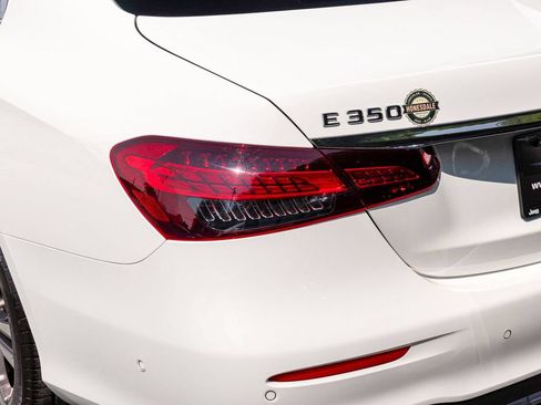 Used 2022 Mercedes-Benz E 350 4MATIC Sedan image 39