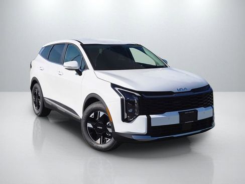 New 2026 Kia Sportage LX image 1