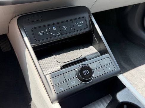 Certified 2024 Hyundai Kona Limited FWD image 23
