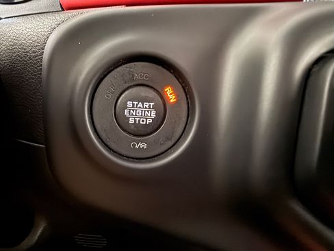 Used 2019 Jeep Wrangler Unlimited Rubicon AWD/4WD image 16