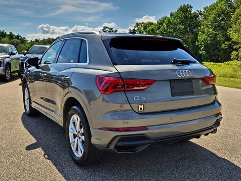 Used 2021 Audi Q3 2.0T Premium w/ Convenience Package AWD/4WD image 3