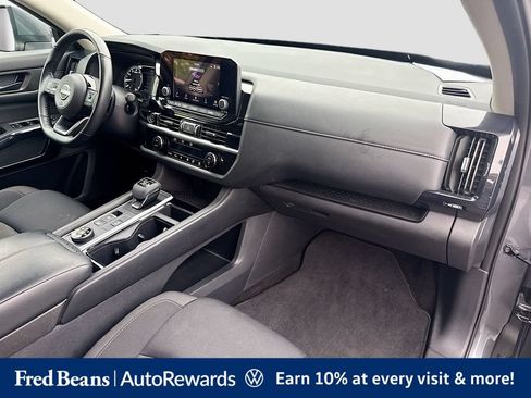 Used 2023 Nissan Pathfinder SV AWD/4WD image 35