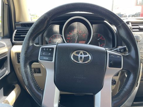 Used 2013 Toyota 4Runner SR5 image 15