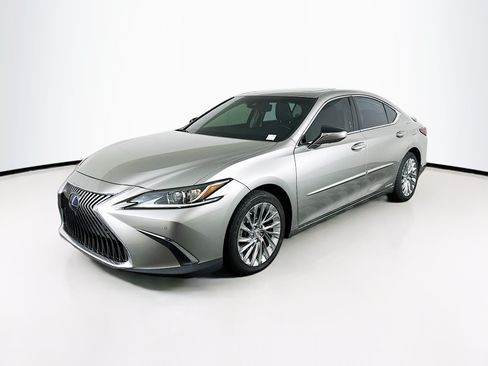 Used 2019 Lexus ES 300h w/ Accessory Package 2 FWD image 3
