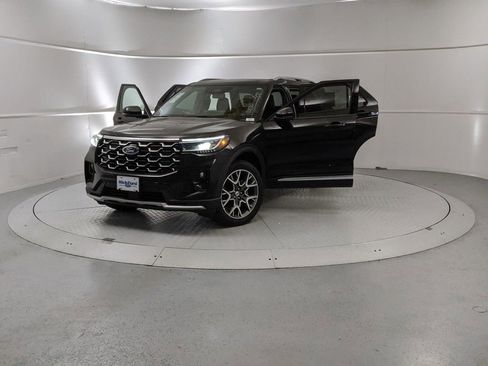 New 2025 Ford Explorer Platinum w/ Ultimate Package image 12