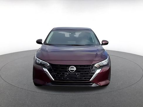 Used 2025 Nissan Sentra SV image 3