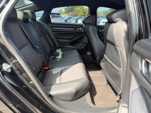 Used 2019 Honda Accord Sport image 10