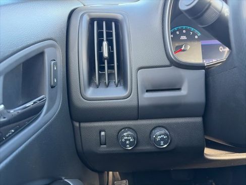Used 2022 Chevrolet Colorado LT w/ Luxury Package image 18