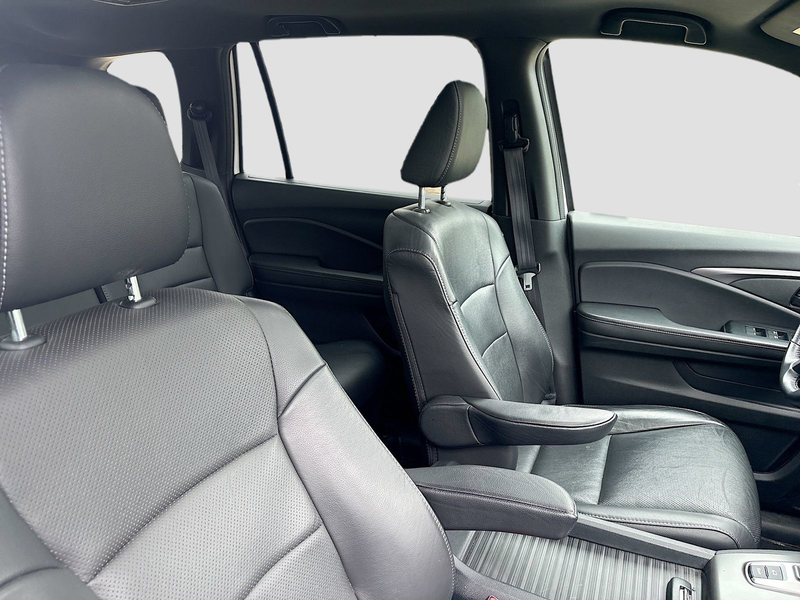 Used 2023 Honda Passport EX-L image 28