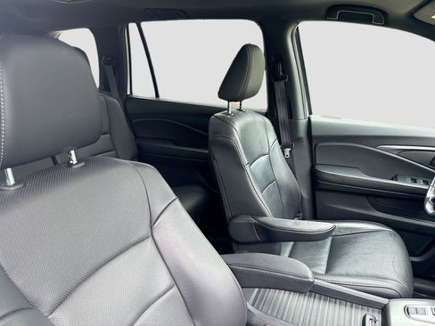Used 2023 Honda Passport EX-L image 28