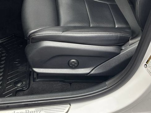 Used 2022 Mercedes-Benz GLC 300 4MATIC image 15