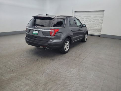 Used 2018 Ford Explorer XLT FWD image 9