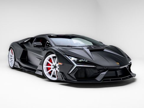 Used 2024 Lamborghini Revuelto AWD/4WD image 35