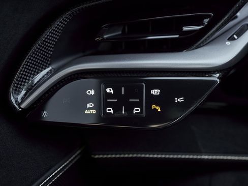 Used 2022 Ferrari SF90 Stradale image 49