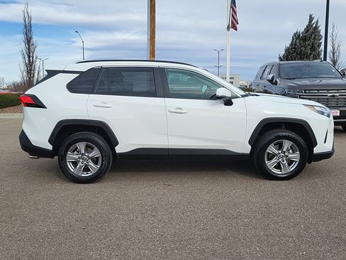 Used 2025 Toyota RAV4 XLE image 2