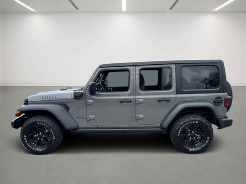 Used 2023 Jeep Wrangler Unlimited w/ Cold Weather Group image 3