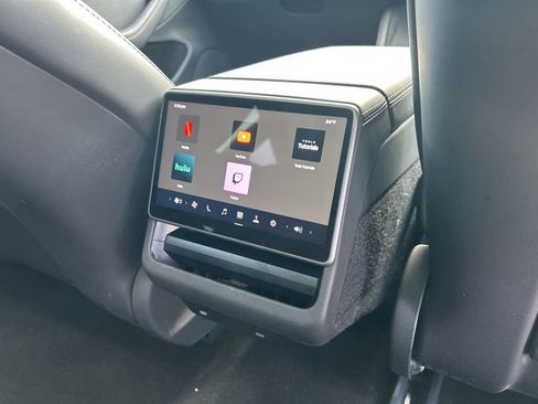 Used 2024 Tesla Model 3 Standard Range image 42