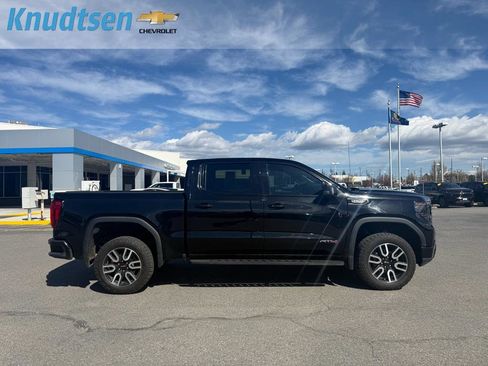 Used 2022 GMC Sierra 1500 AT4 w/ AT4 Premium Package image 8