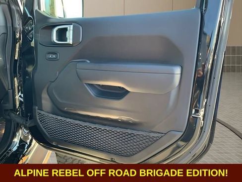 Used 2023 Jeep Gladiator Sport AWD/4WD image 57