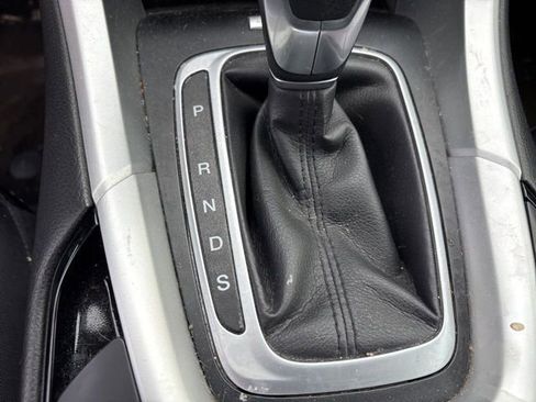 Used 2015 Ford Fusion SE image 25