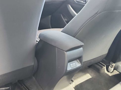 Used 2023 Toyota Corolla LE image 21