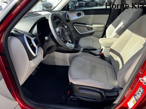 Certified 2022 Kia Soul LX image 10