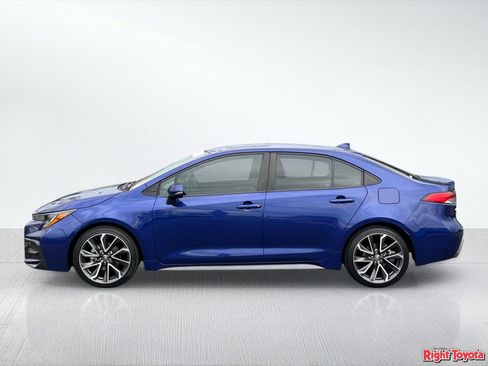 Certified 2020 Toyota Corolla SE w/ SE Premium Package FWD image 4