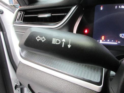 Used 2024 Jeep Grand Cherokee L Laredo AWD/4WD image 23