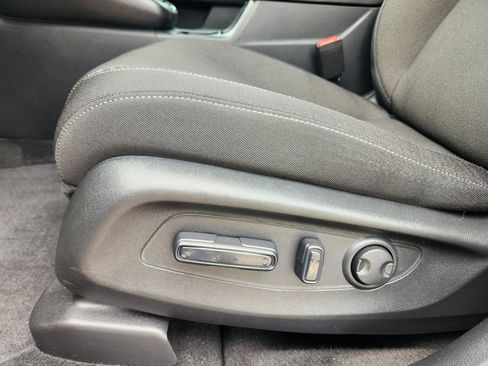 Used 2025 Honda CR-V EX image 23