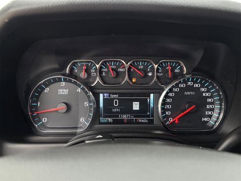 Used 2019 Chevrolet Tahoe LT image 11