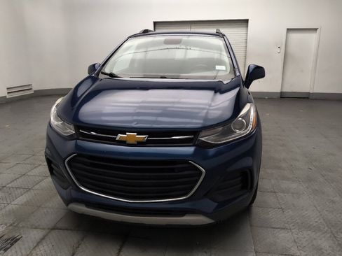 Used 2020 Chevrolet Trax LT w/ LT Convenience Package FWD image 15