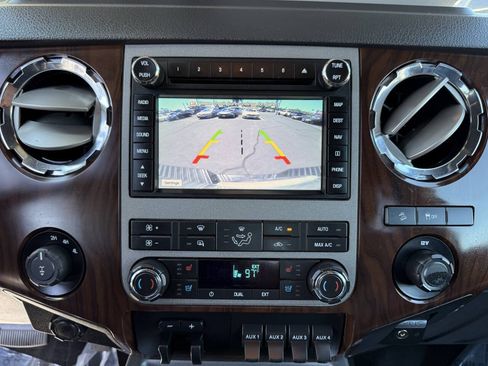 Used 2011 Ford F250 Lariat w/ Lariat Ultimate Pkg AWD/4WD image 20
