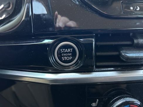 Used 2024 Nissan Pathfinder SL image 20