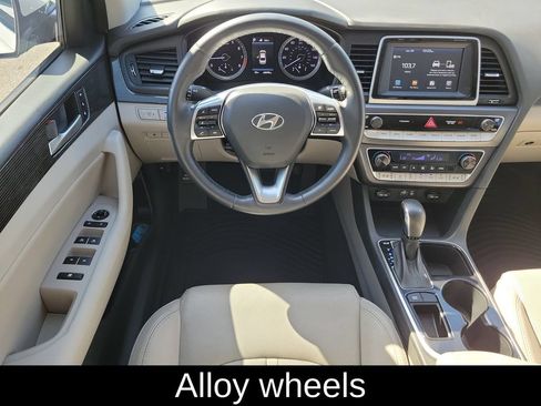 Used 2018 Hyundai Sonata Limited FWD image 9