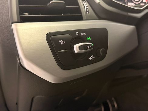 Used 2019 Audi S4 Premium Plus w/ Premium Plus Package image 33