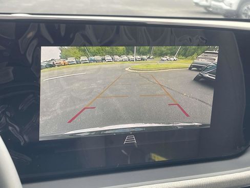 New 2025 Buick Envista Avenir image 3